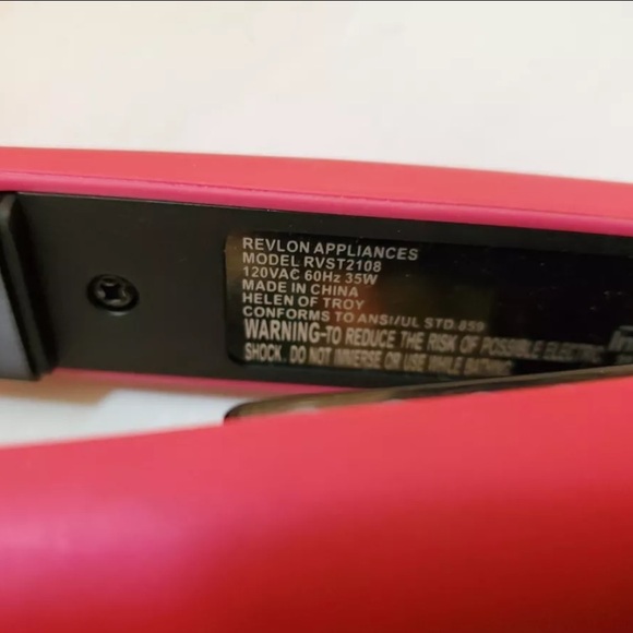 REVLON Straightener - Picture 5 of 5